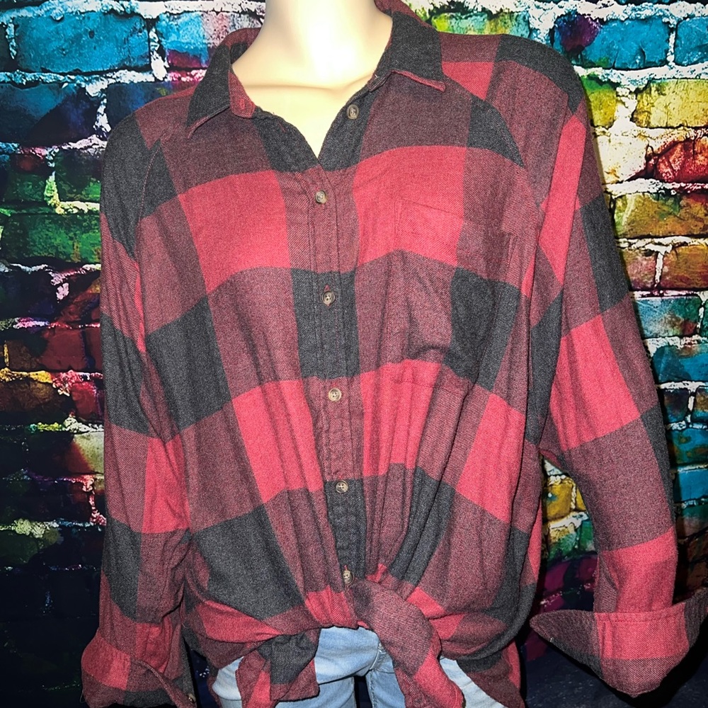 American eagle womens boyfriend fit flannel size large.